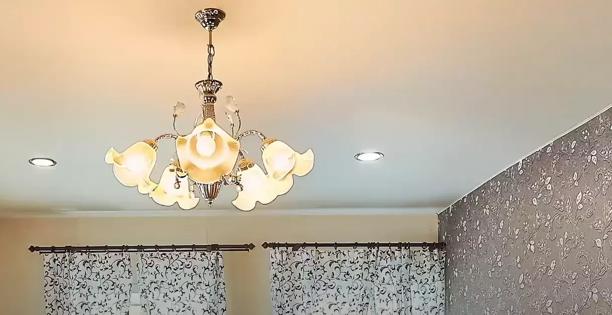 Бесшовный натяжной потолок — Абакан, Торосова, 7, фото 1